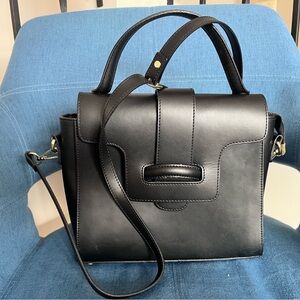 Chic Black Leather Handbag